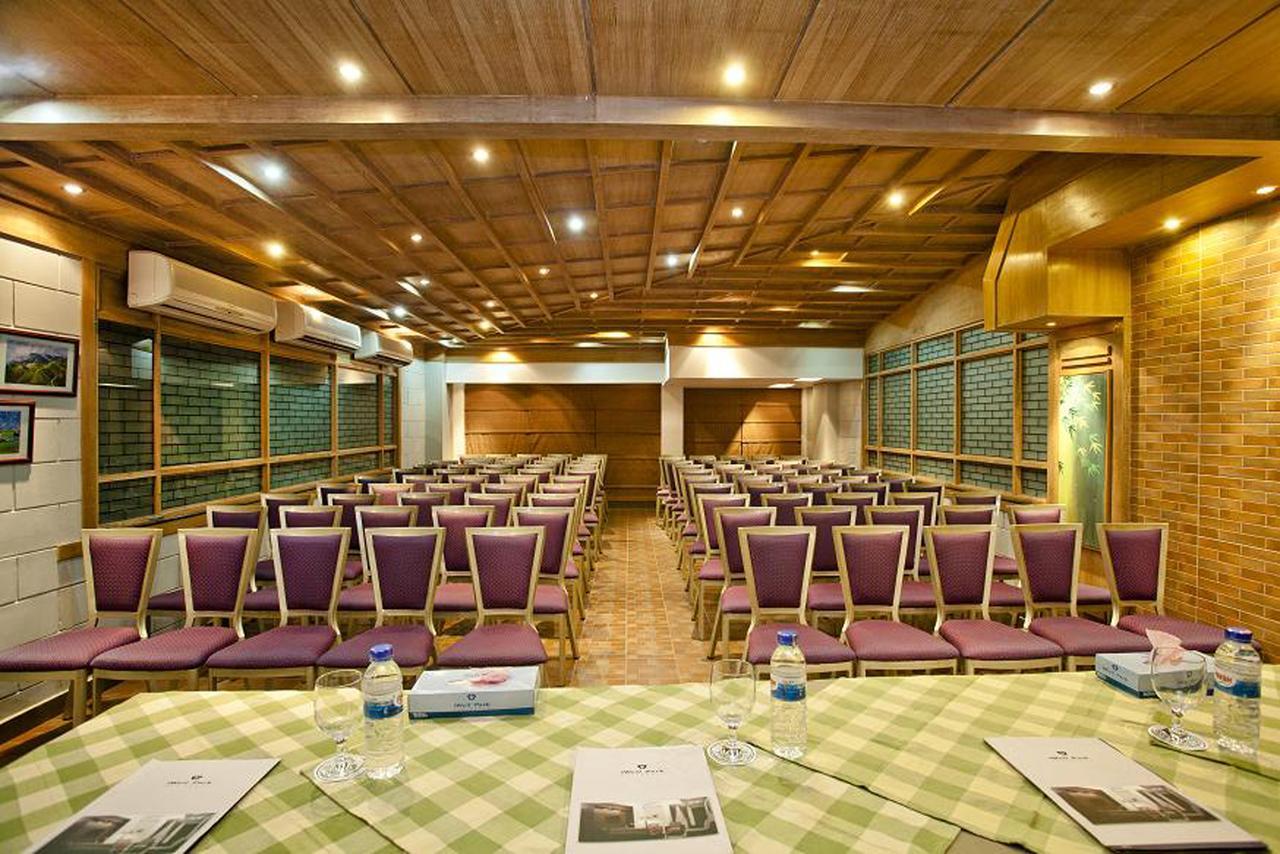 Well Park Residence Boutique Hotel & Suites Chittagong Exterior photo